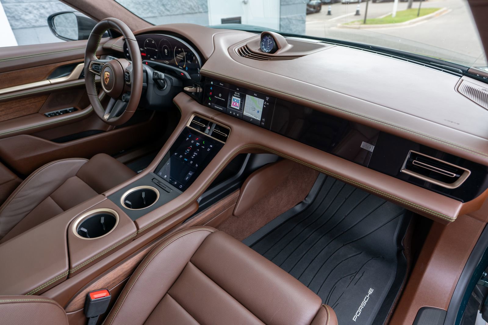 Used 2024 Porsche Taycan GTS image 45