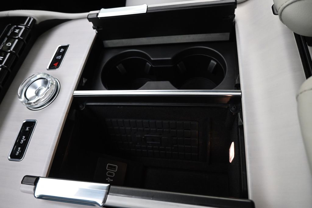 New 2026 Lincoln Navigator L Reserve w/ Jet Appearance Package image 31