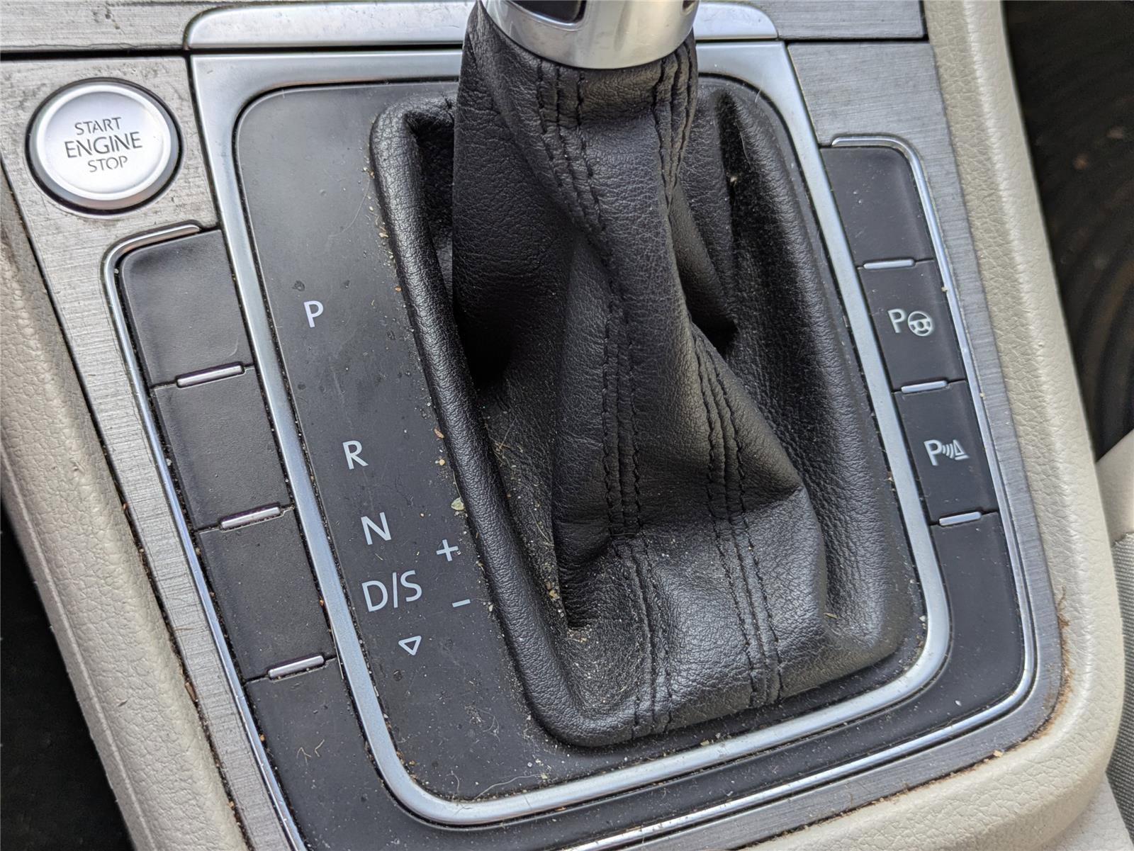 Used 2016 Volkswagen Golf SE w/ Lighting Package image 27