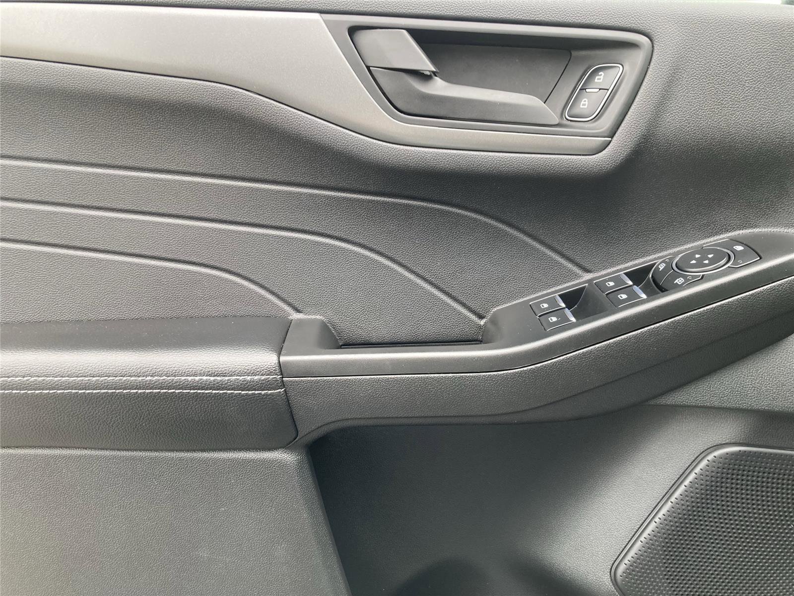 Used 2025 Ford Escape Active image 24