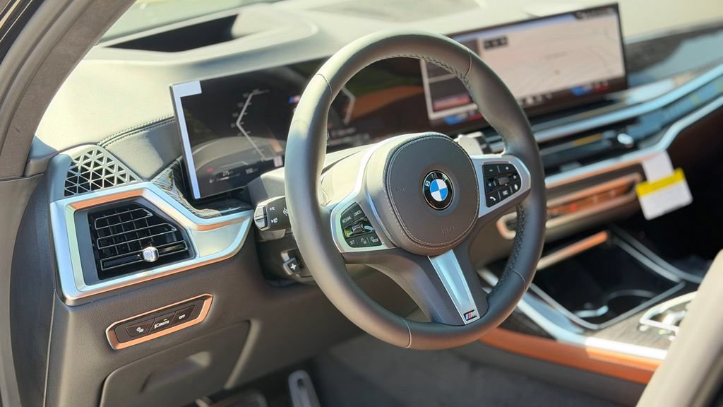 New 2027 BMW X7 xDrive40i w/ M Sport Package AWD/4WD image 14