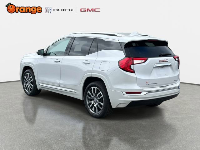 Used 2024 GMC Terrain Denali w/ Denali Premium Package AWD/4WD image 5
