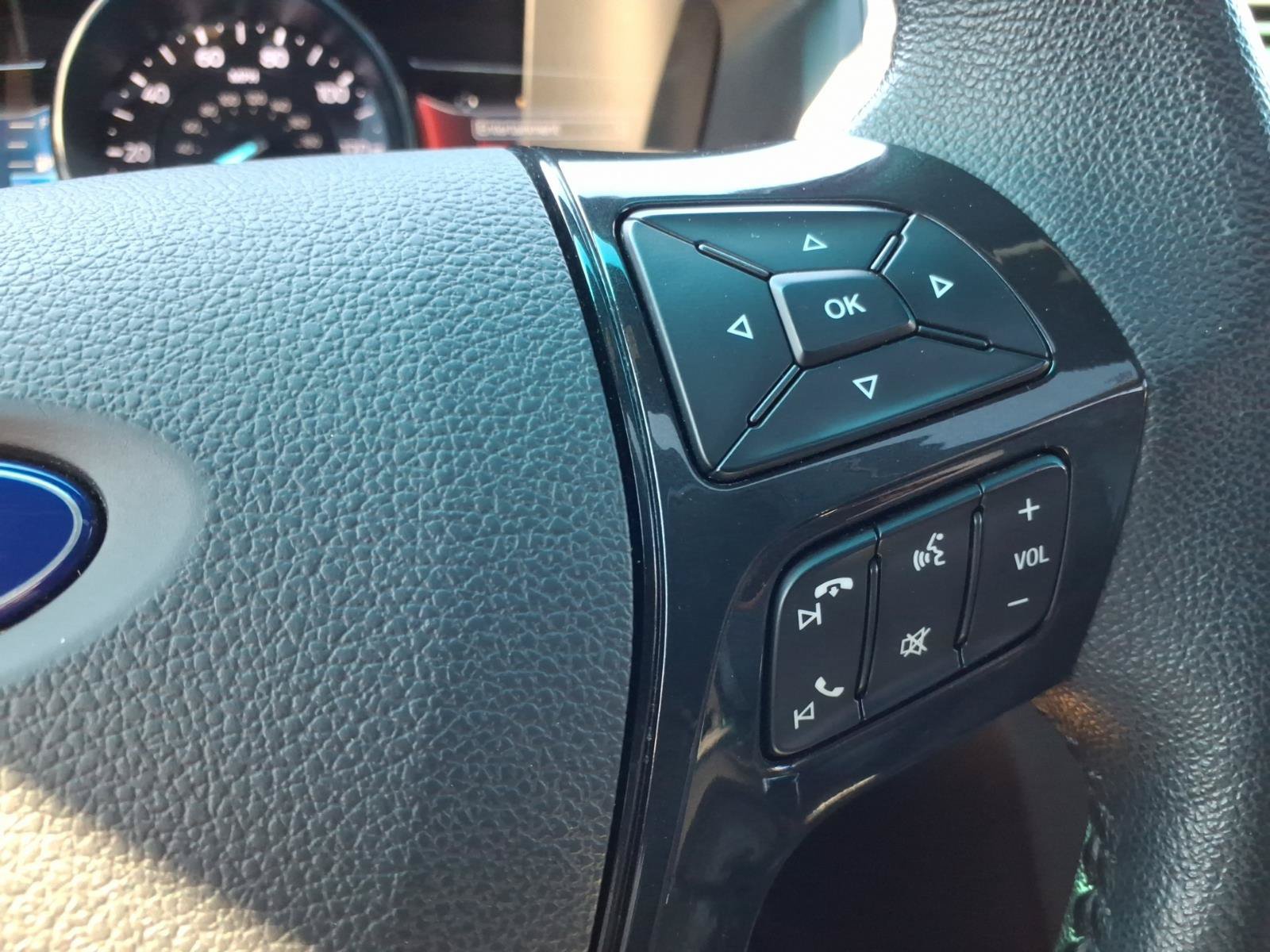 Used 2017 Ford Explorer XLT w/ Equipment Group 202A FWD image 16