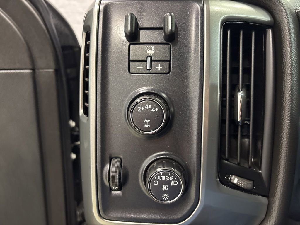Used 2018 Chevrolet Silverado 2500 LT w/ All Star Edition AWD/4WD image 27