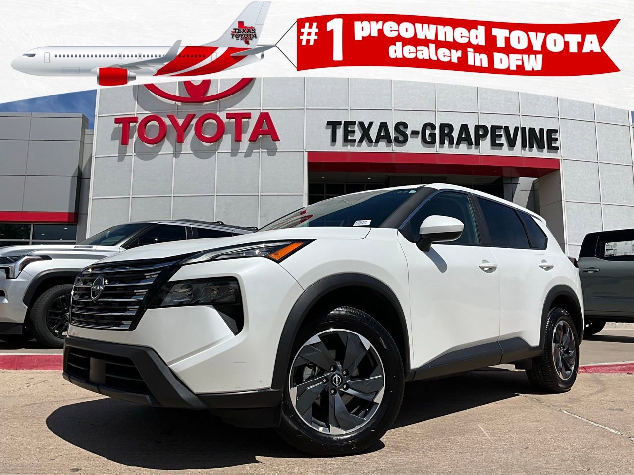 Used 2025 Nissan Rogue SV image 1