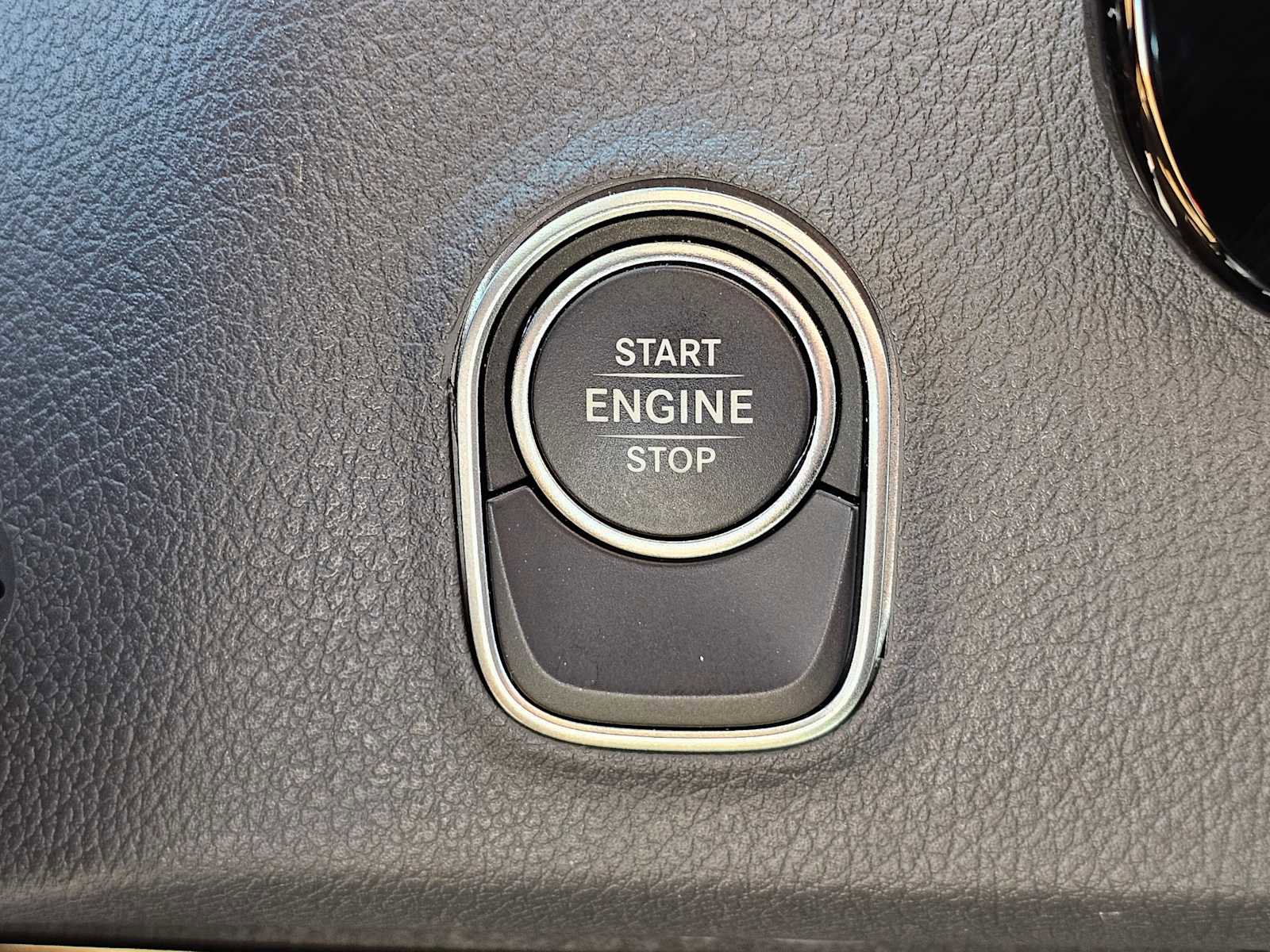 Used 2025 Mercedes-Benz Sprinter 2500 image 30