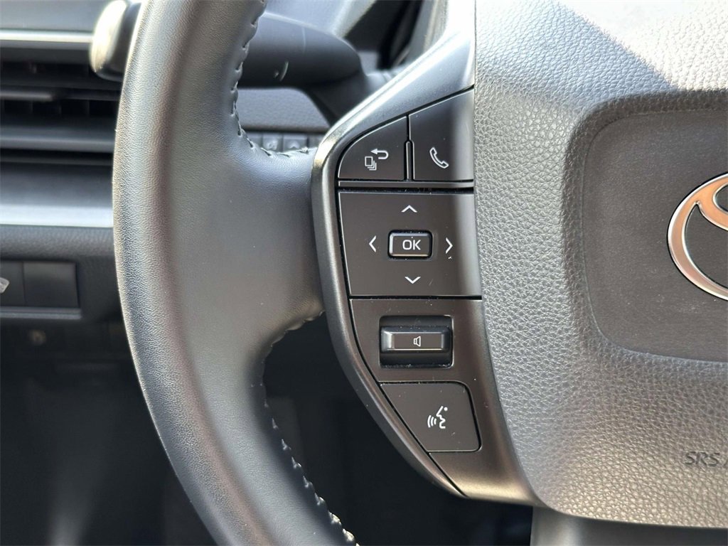 Used 2024 Toyota Prius LE image 9