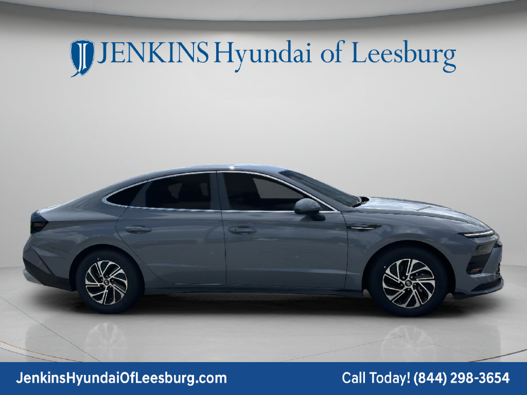 New 2026 Hyundai Sonata Blue FWD image 3