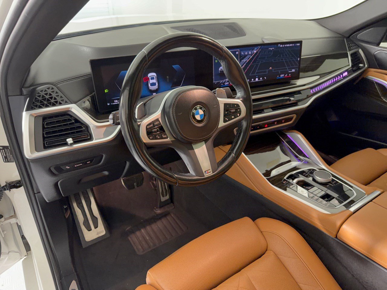 Certified 2024 BMW X6 xDrive40i w/ M Sport Professional Package AWD/4WD image 4