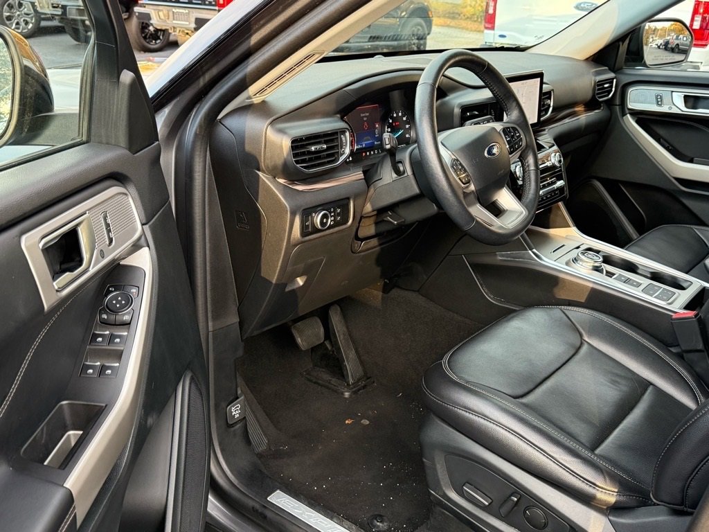 Certified 2024 Ford Explorer Limited image 10