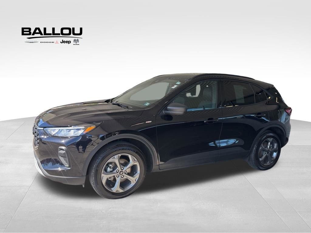 Used 2025 Ford Escape ST-Line image 1