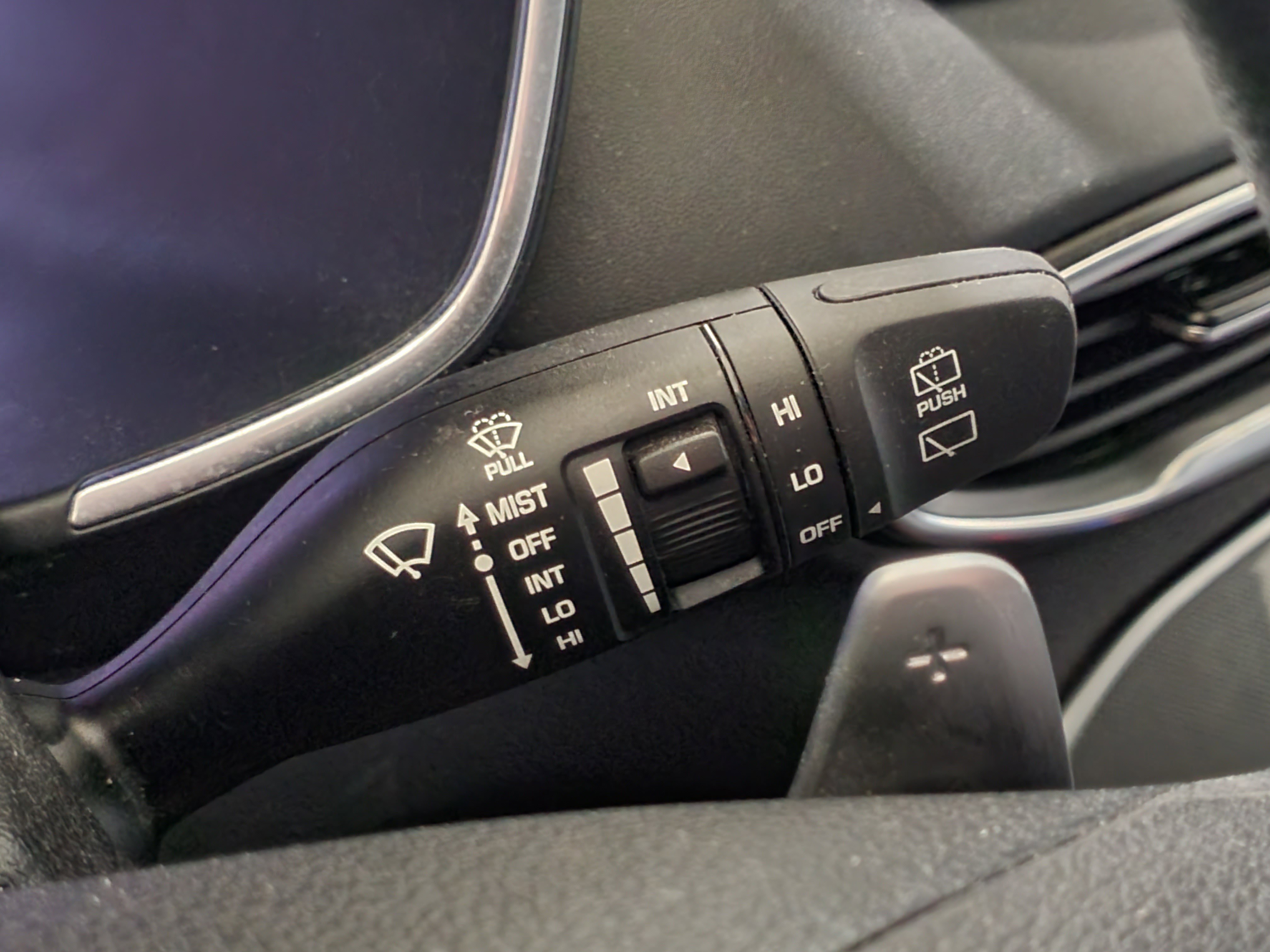 Used 2023 Hyundai Santa Fe SE AWD/4WD image 27