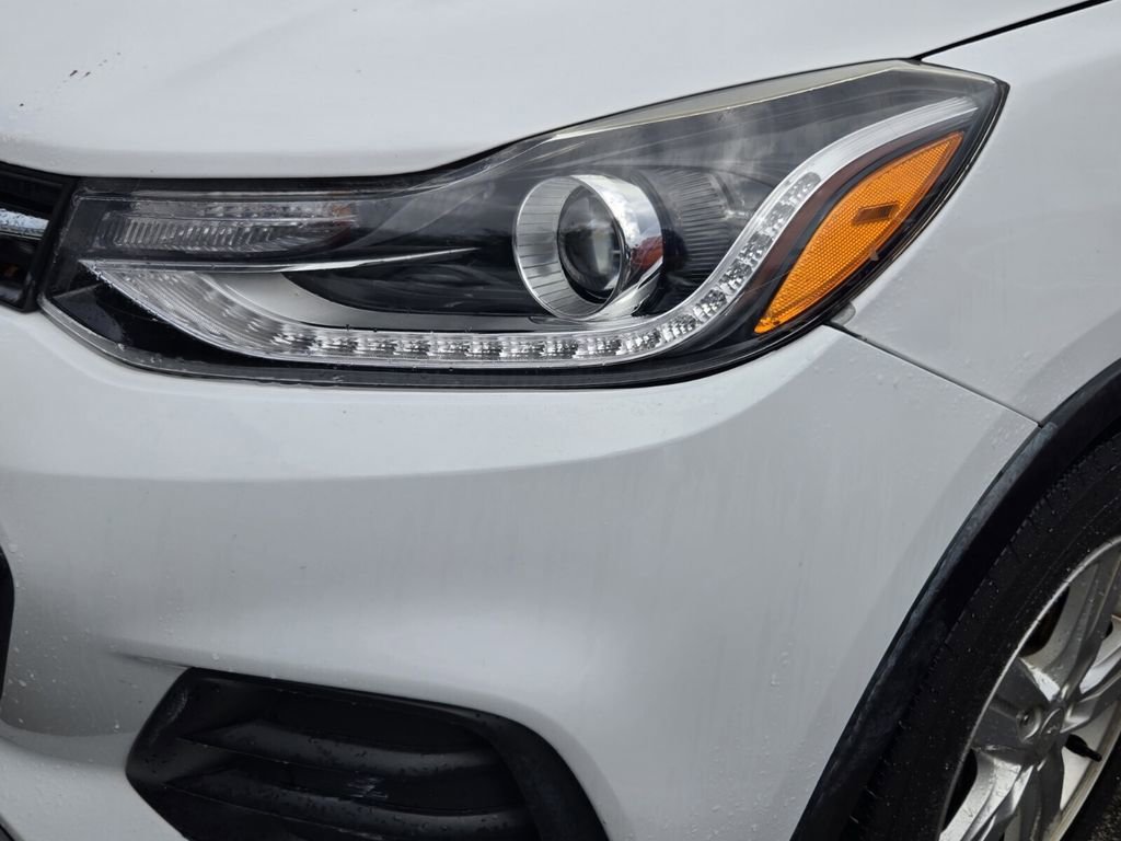 Used 2020 Chevrolet Trax LT FWD image 9