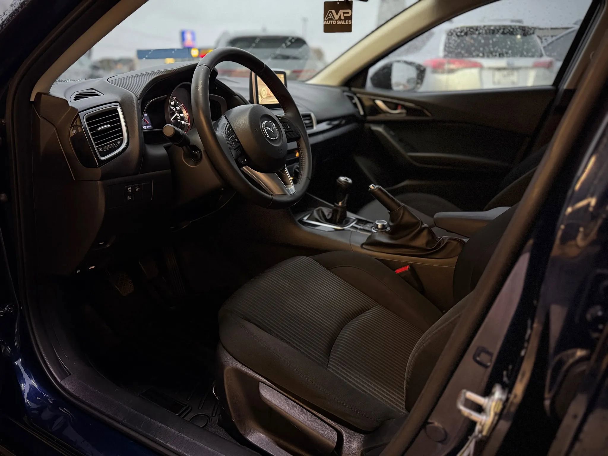 Used 2015 MAZDA MAZDA3 i Touring image 9