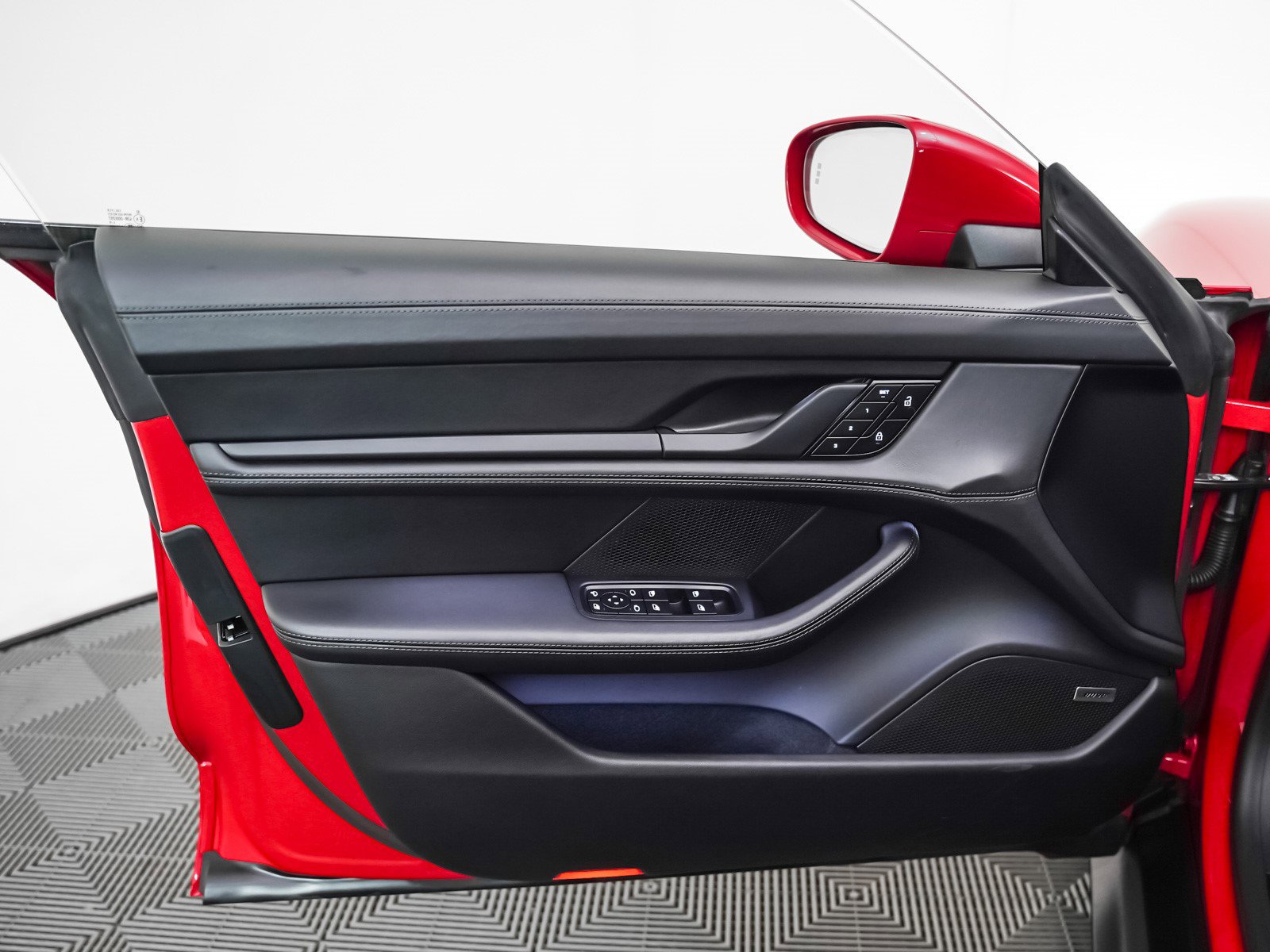 Certified 2022 Porsche Taycan GTS image 25