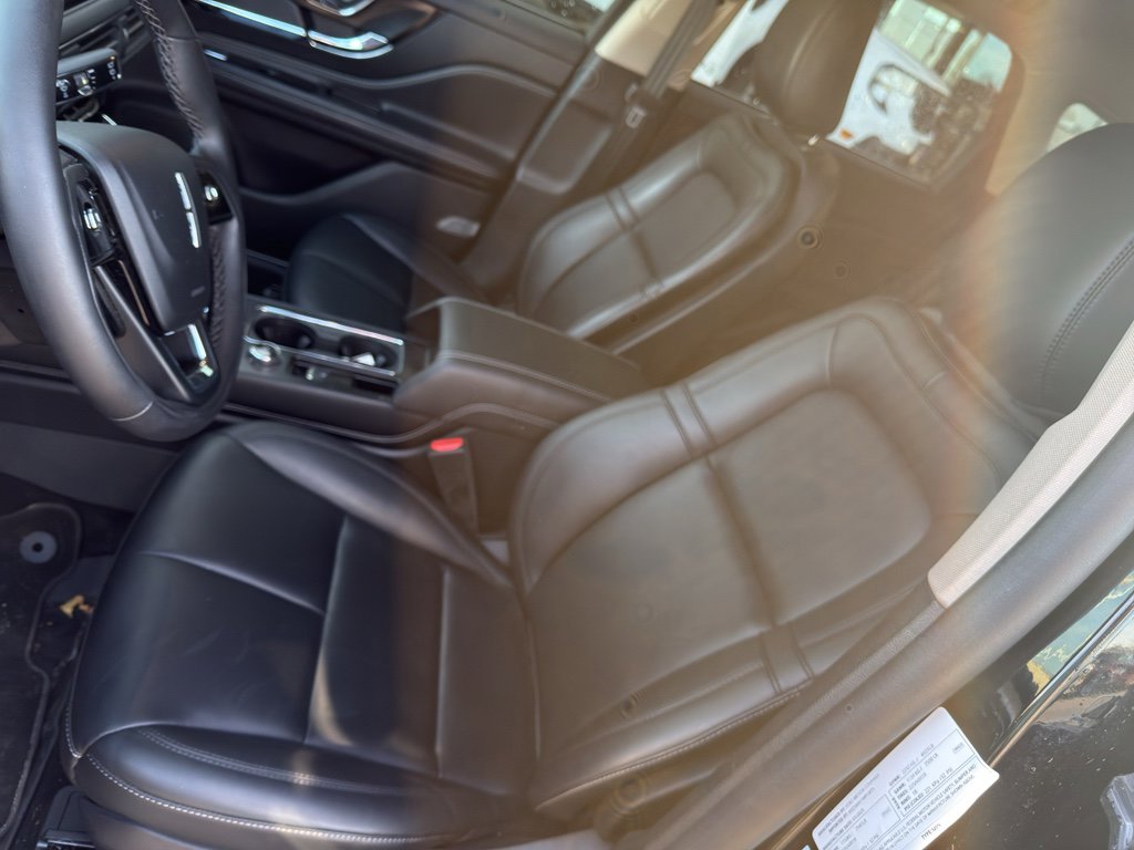Used 2025 Lincoln Corsair AWD image 11