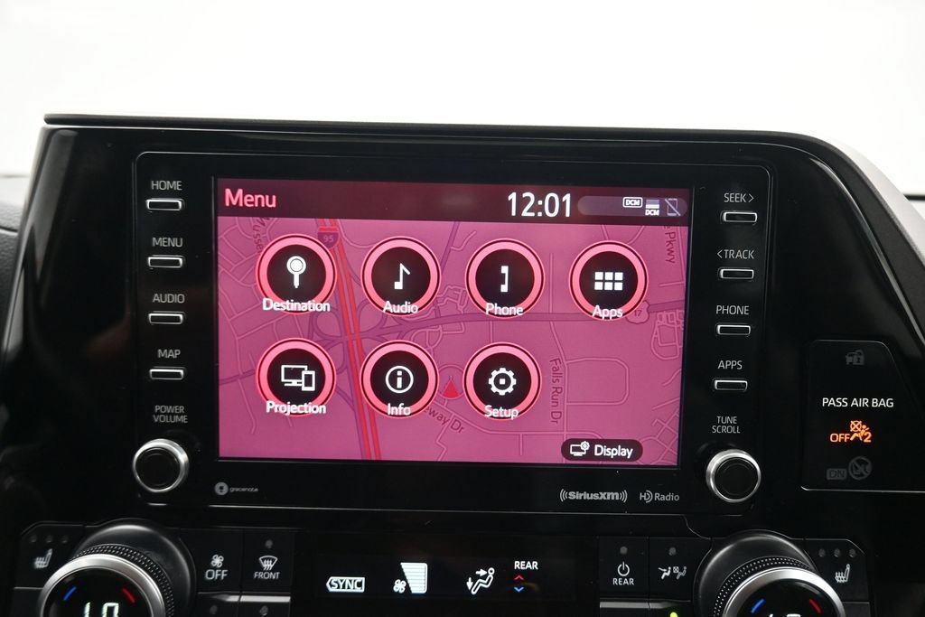 Used 2020 Toyota Highlander XLE AWD/4WD image 17