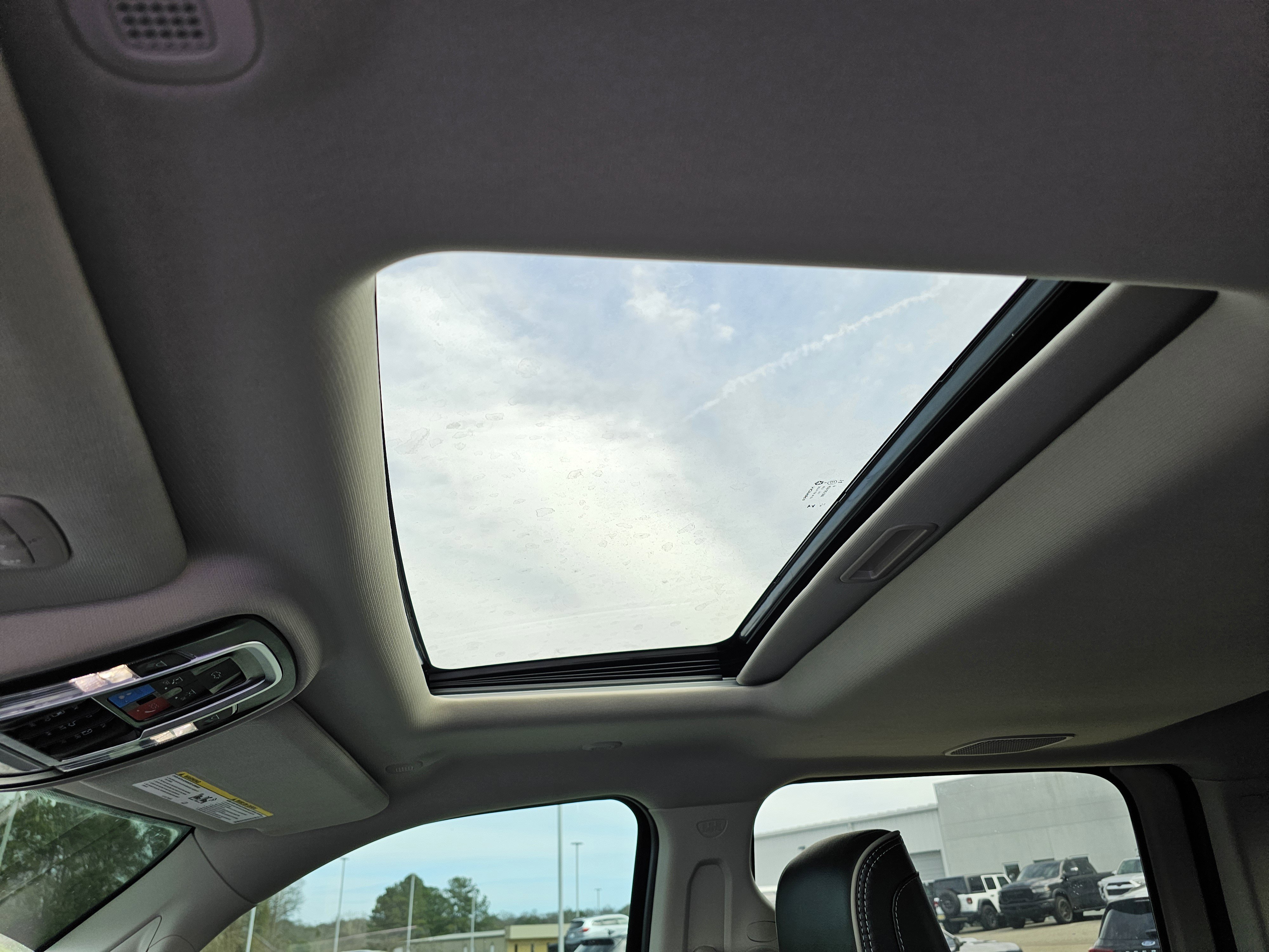 Used 2024 RAM 3500 Laramie w/ Towing Technology Group image 21