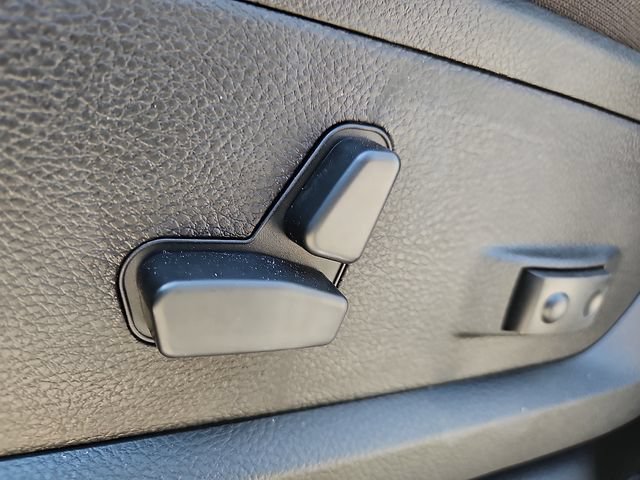 New 2025 RAM 2500 Big Horn AWD/4WD image 14