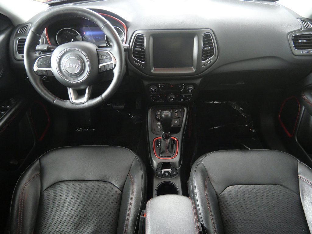 Used 2019 Jeep Compass Trailhawk w/ Leather Interior Group AWD/4WD image 19