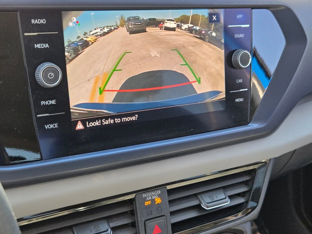 Used 2022 Volkswagen Taos SE w/ IQ.Drive SE Package image 23