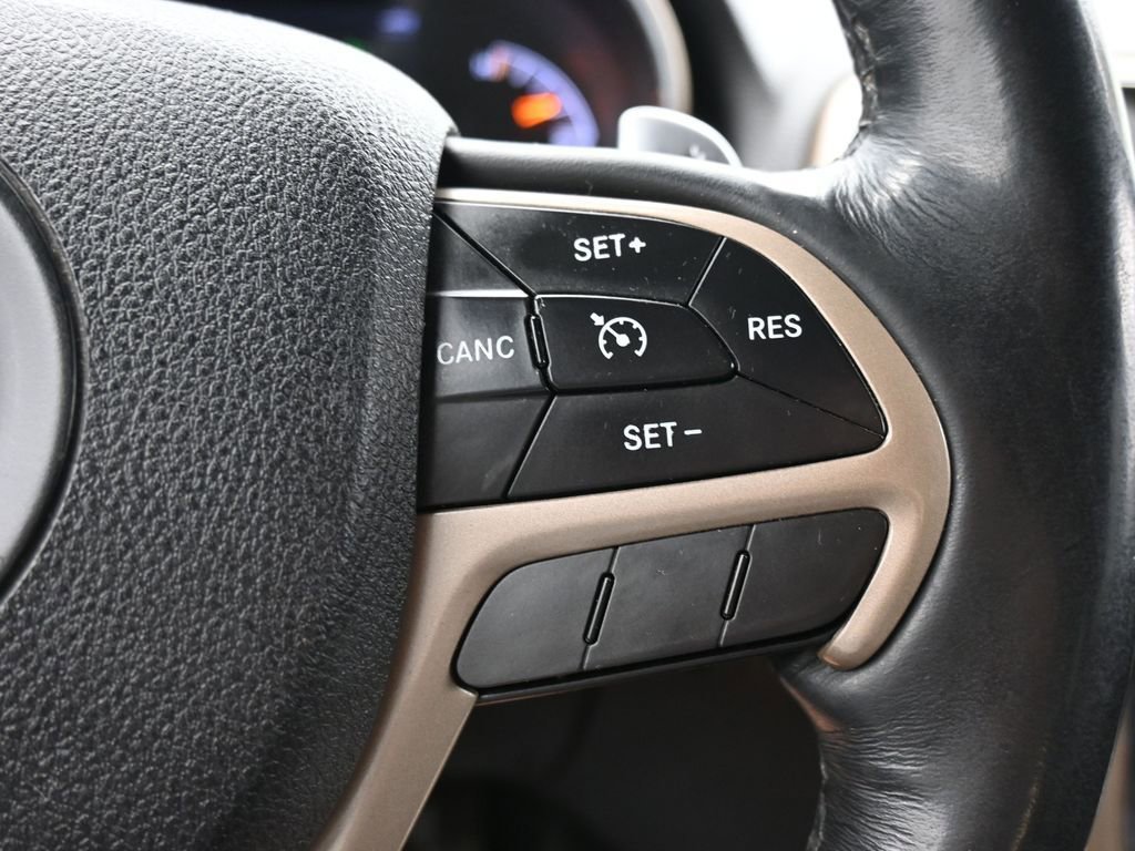 Used 2015 Jeep Grand Cherokee Altitude image 23