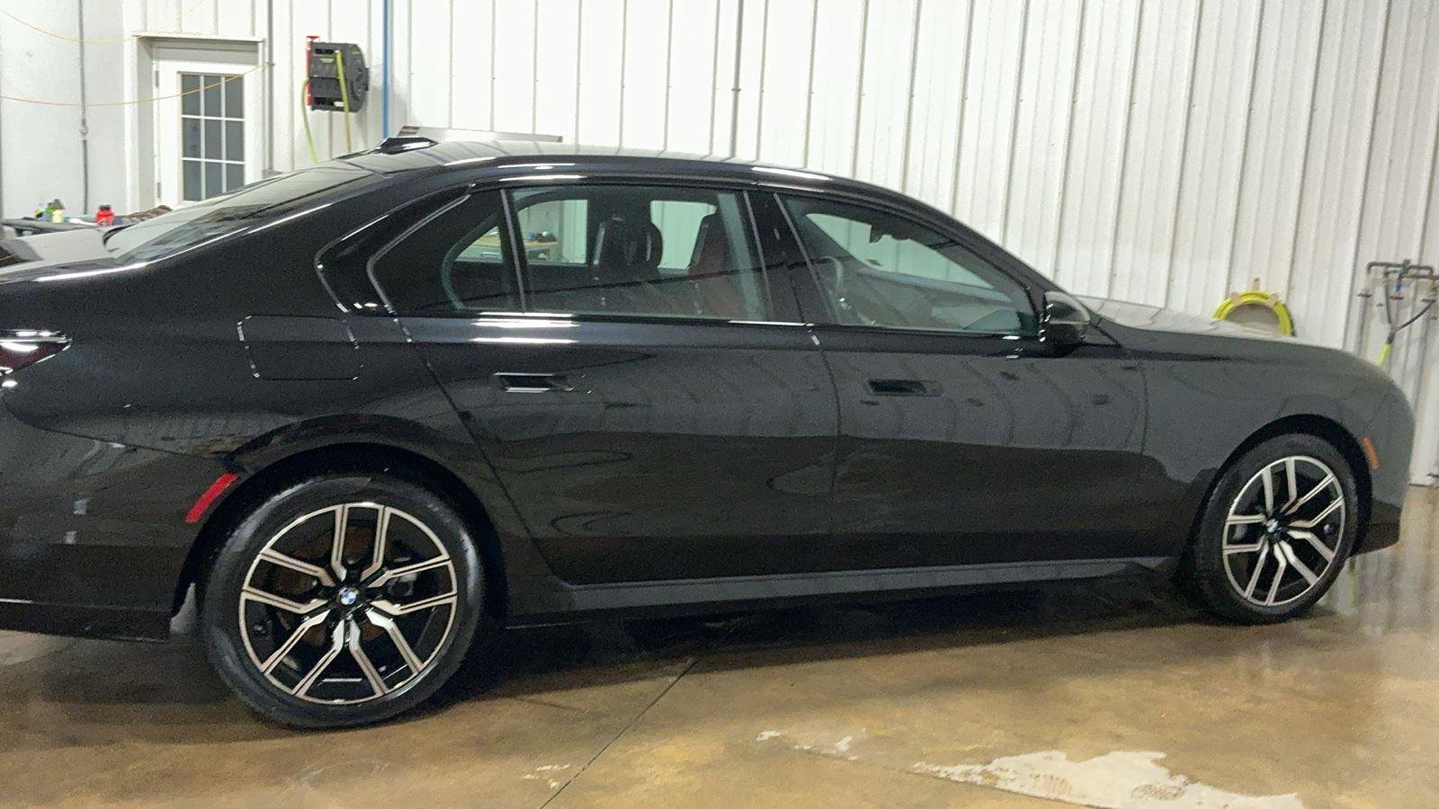 Used 2025 BMW 740i xDrive 740i xDrive image 6