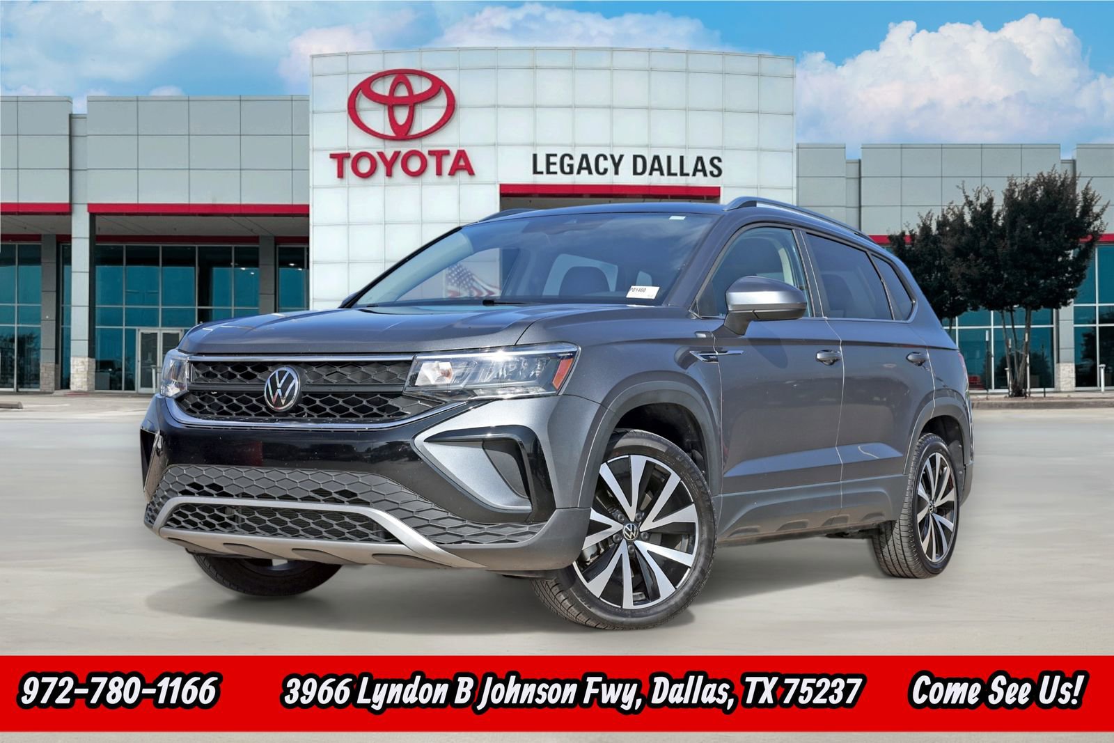 Used 2024 Volkswagen Taos SE image 1