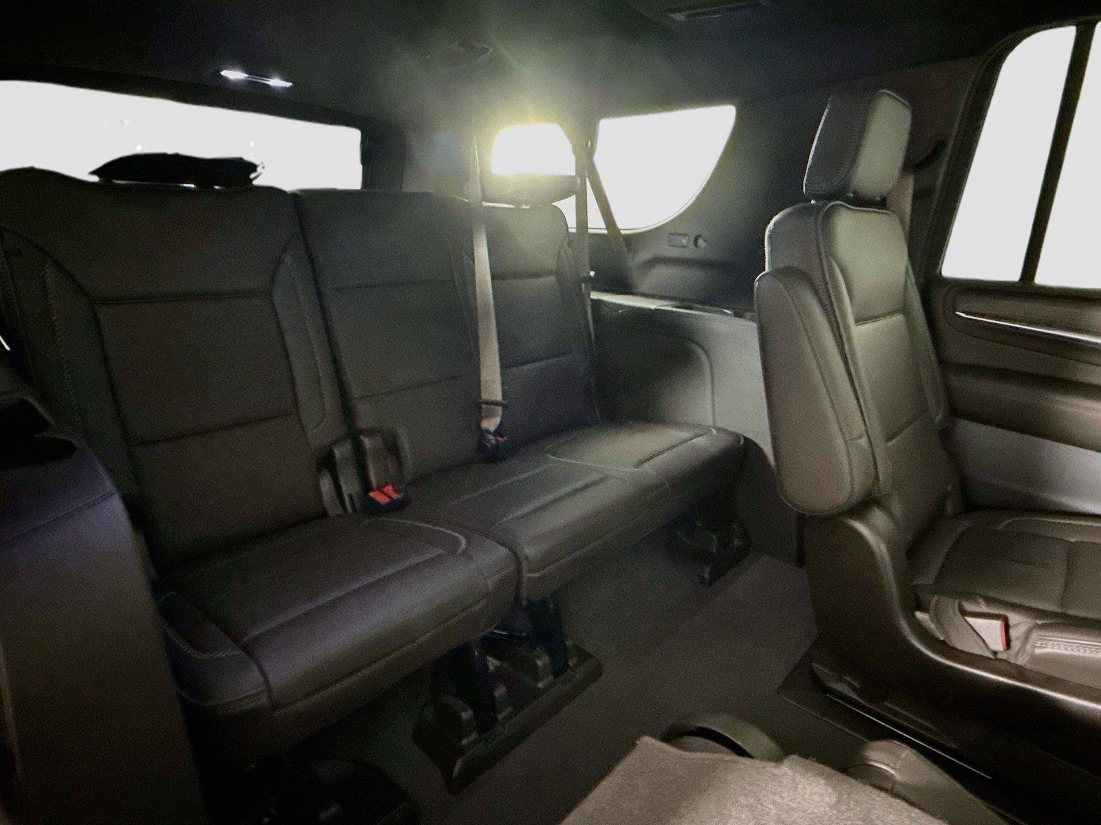 Used 2023 GMC Yukon XL Denali w/ Advanced Technology Package AWD/4WD image 23