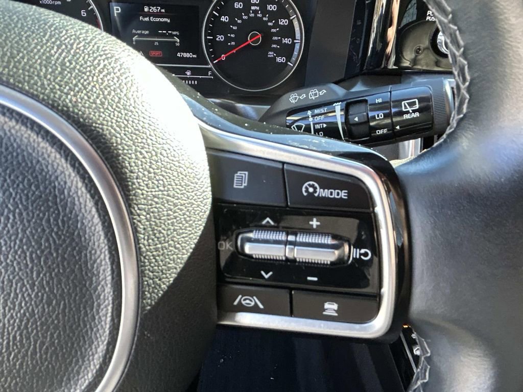 Certified 2022 Kia Sorento SX image 24