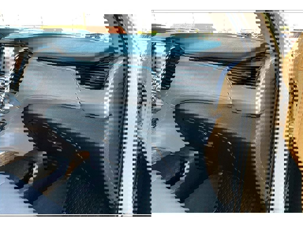 Used 2018 Chevrolet Suburban LT image 18