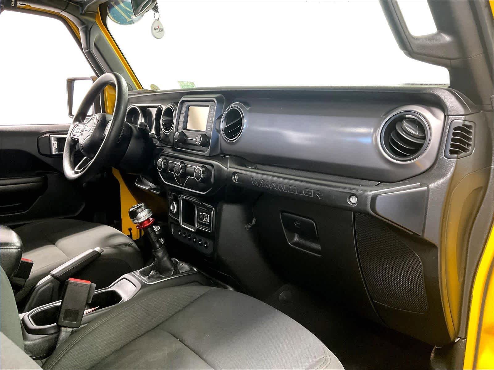 Used 2021 Jeep Wrangler Sport AWD/4WD image 14