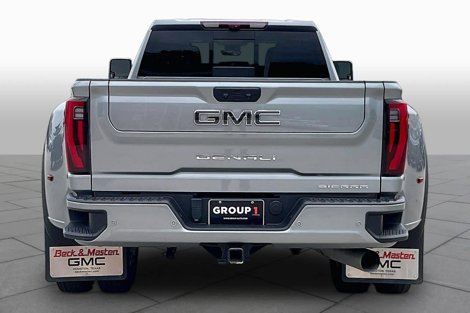 Used 2025 GMC Sierra 3500 Denali Ultimate image 5