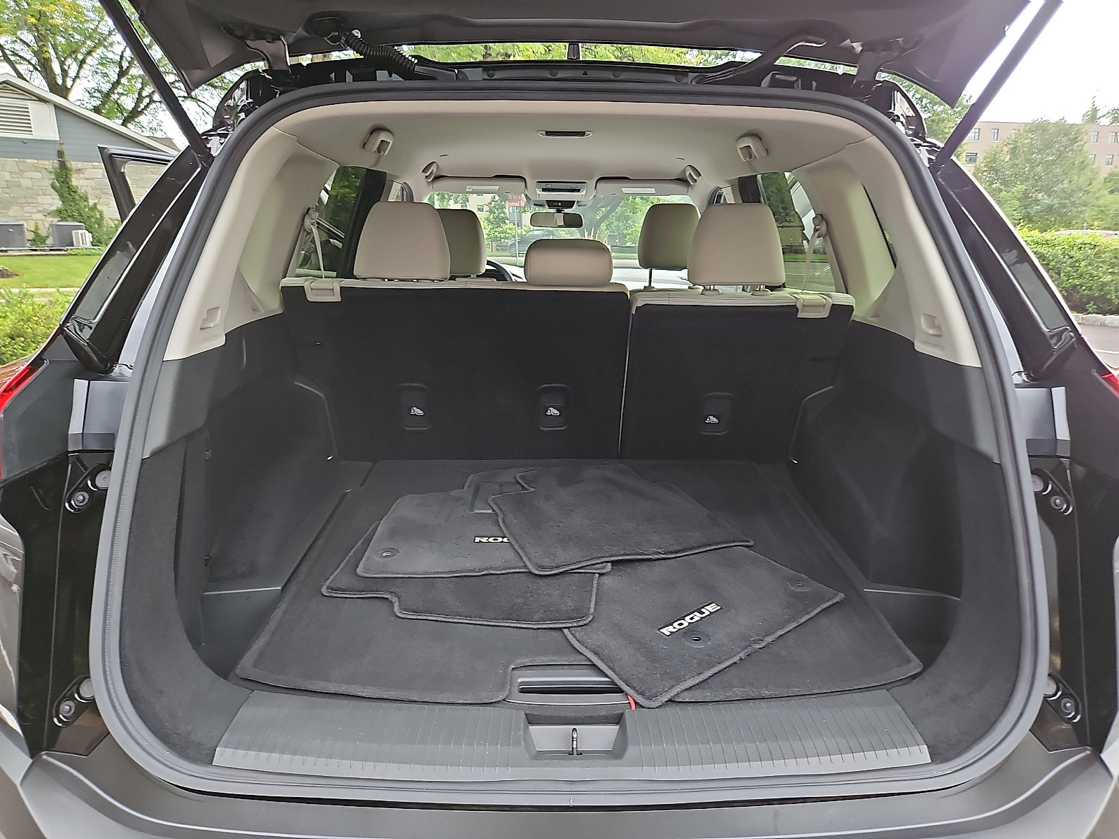 Certified 2023 Nissan Rogue SV AWD/4WD image 29