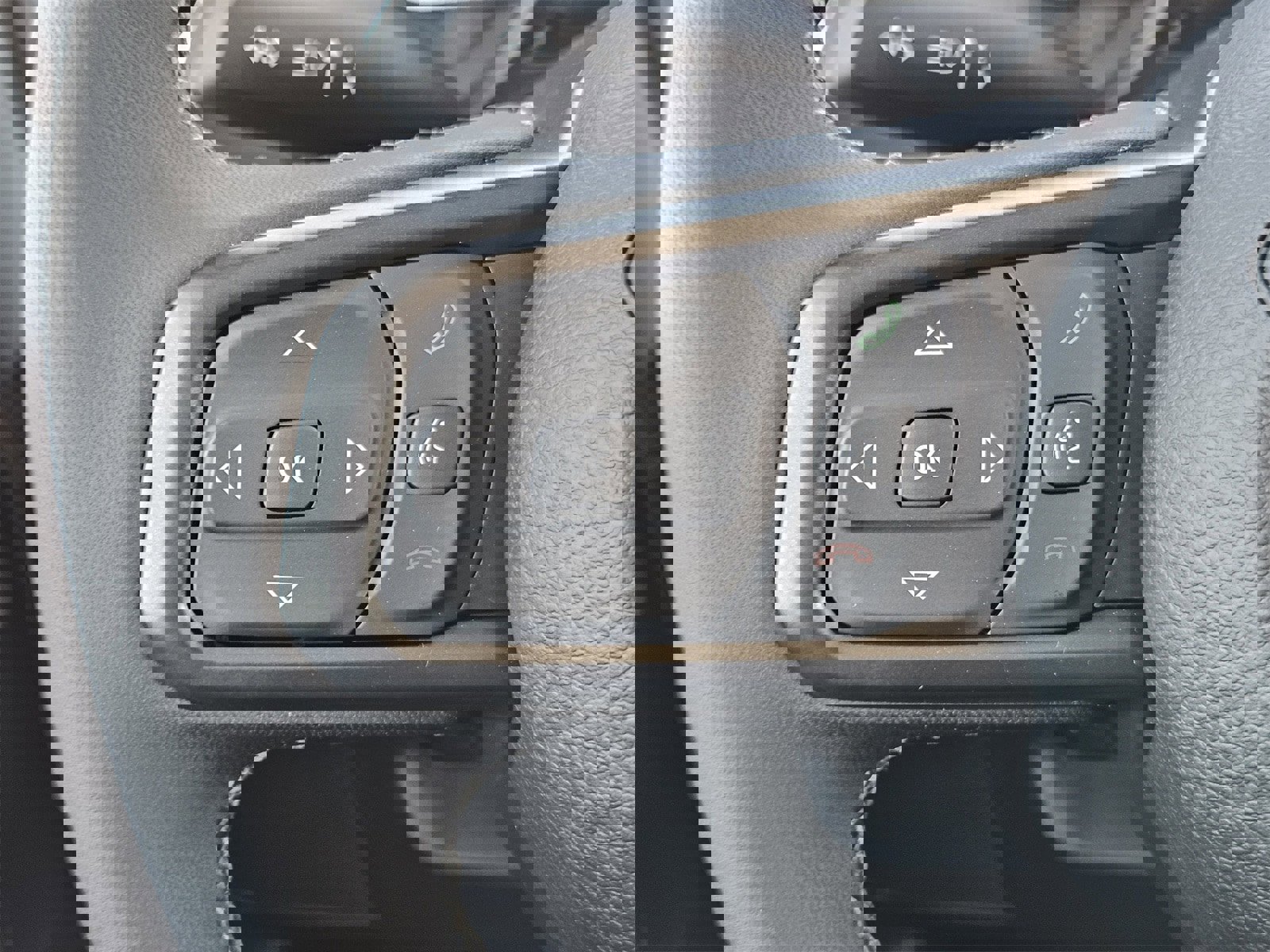 New 2025 Jeep Gladiator Sport image 28