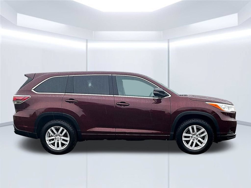Used 2014 Toyota Highlander LE FWD image 38
