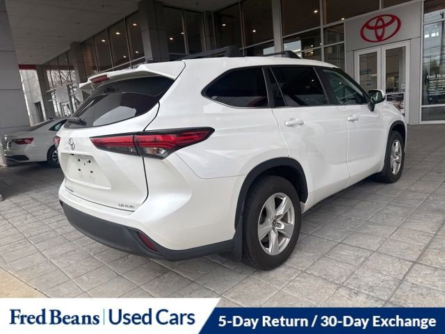 Used 2023 Toyota Highlander LE image 8