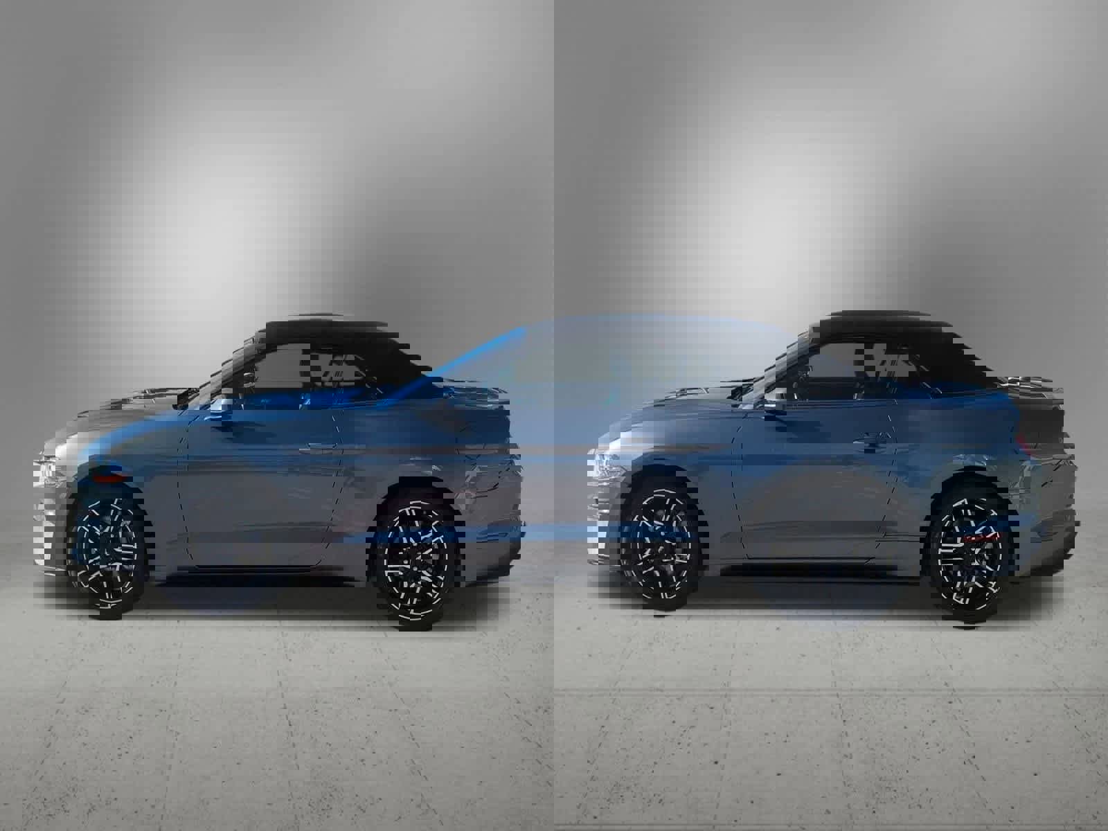 Used 2023 Ford Mustang Premium image 3