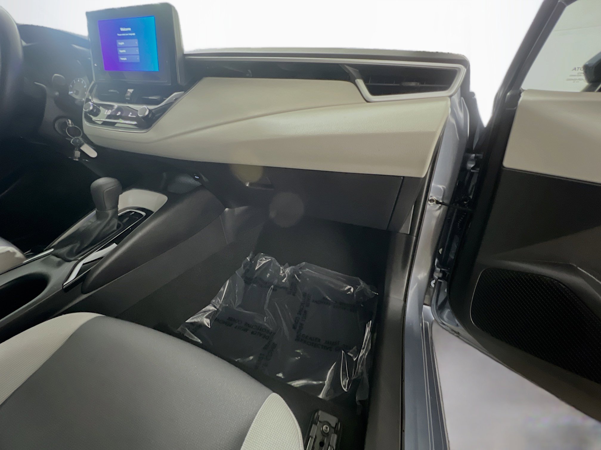 Used 2025 Toyota Corolla LE image 35