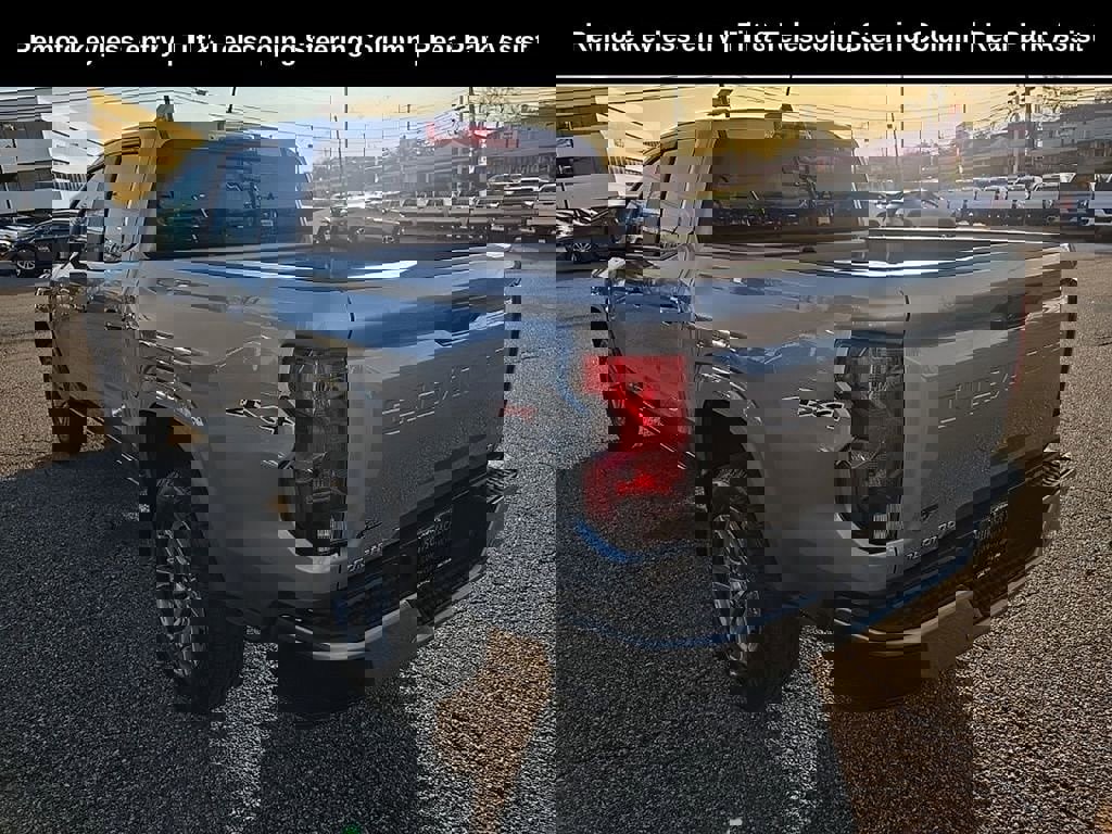 Used 2023 Chevrolet Colorado LT w/ LT Convenience Package image 5