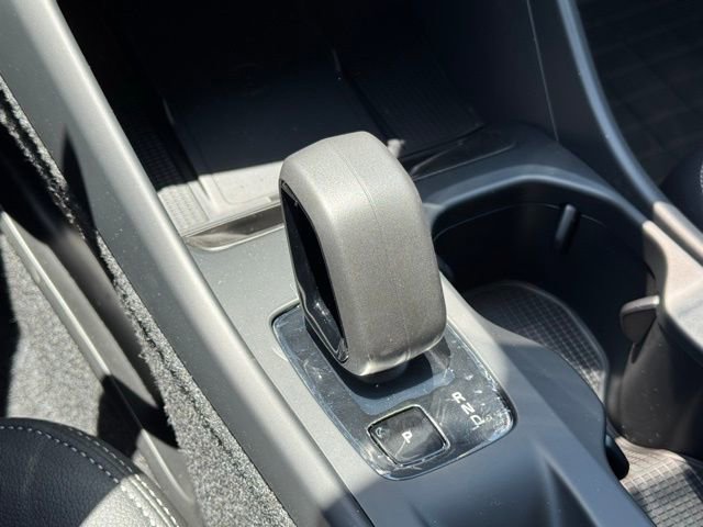 New 2025 Volvo XC40 B5 Core w/ Climate Package image 34