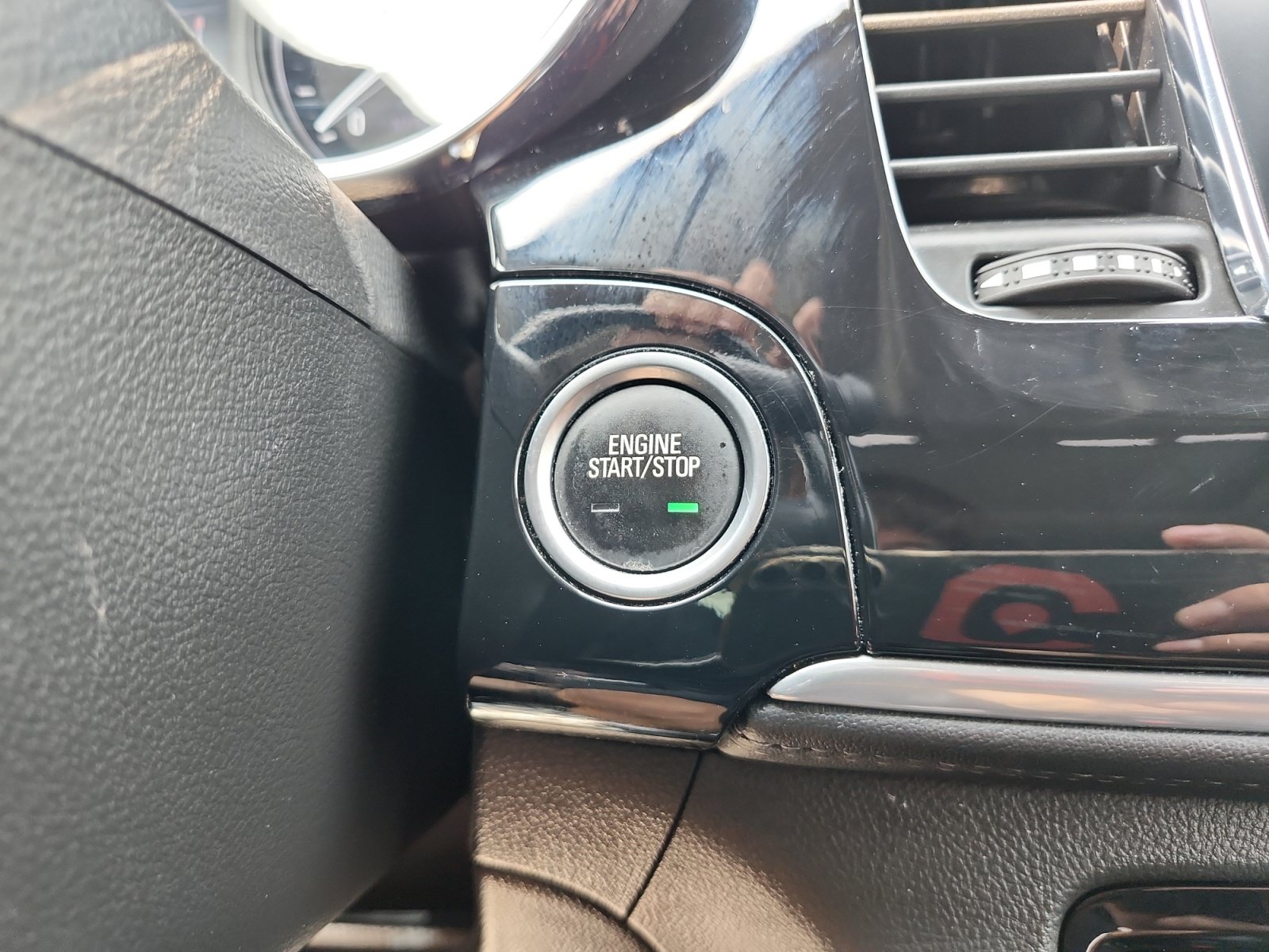 Used 2019 Buick Encore Sport Touring FWD image 22