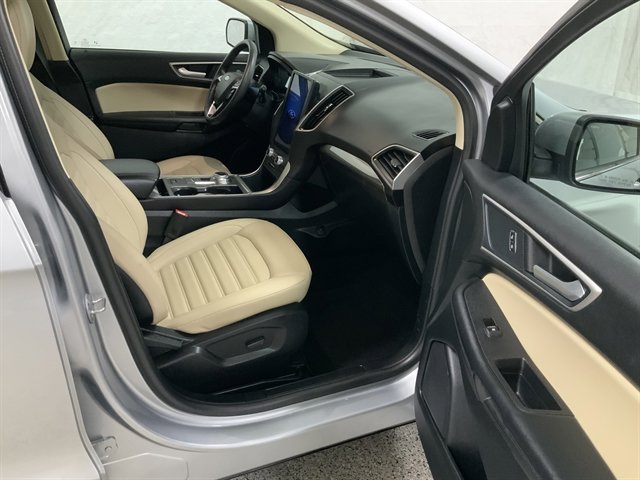 Used 2024 Ford Edge SEL image 22