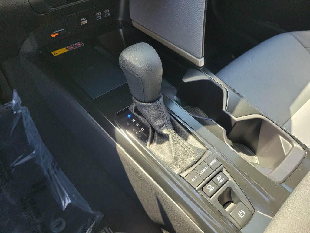 Used 2025 Toyota Camry LE w/ Convenience Package FWD image 30