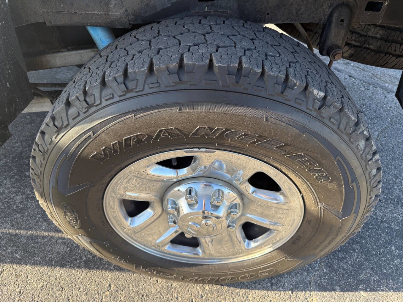 Used 2018 RAM 2500 Tradesman w/ Chrome Appearance Group image 11