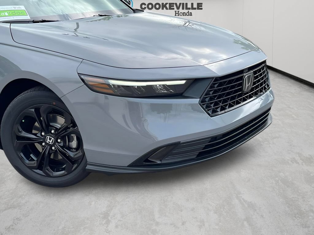 Used 2025 Honda Accord SE image 2