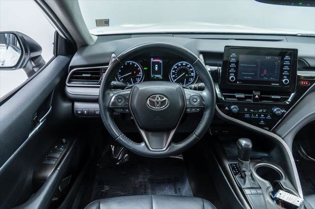 Used 2022 Toyota Camry SE w/ Convenience Package FWD image 14