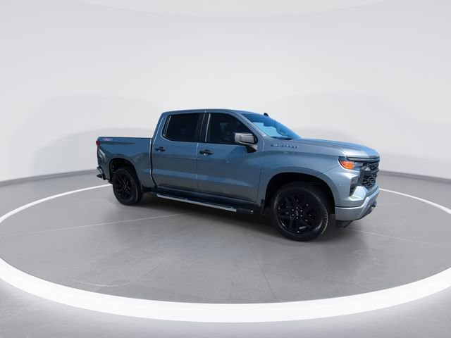 Used 2024 Chevrolet Silverado 1500 Custom image 2