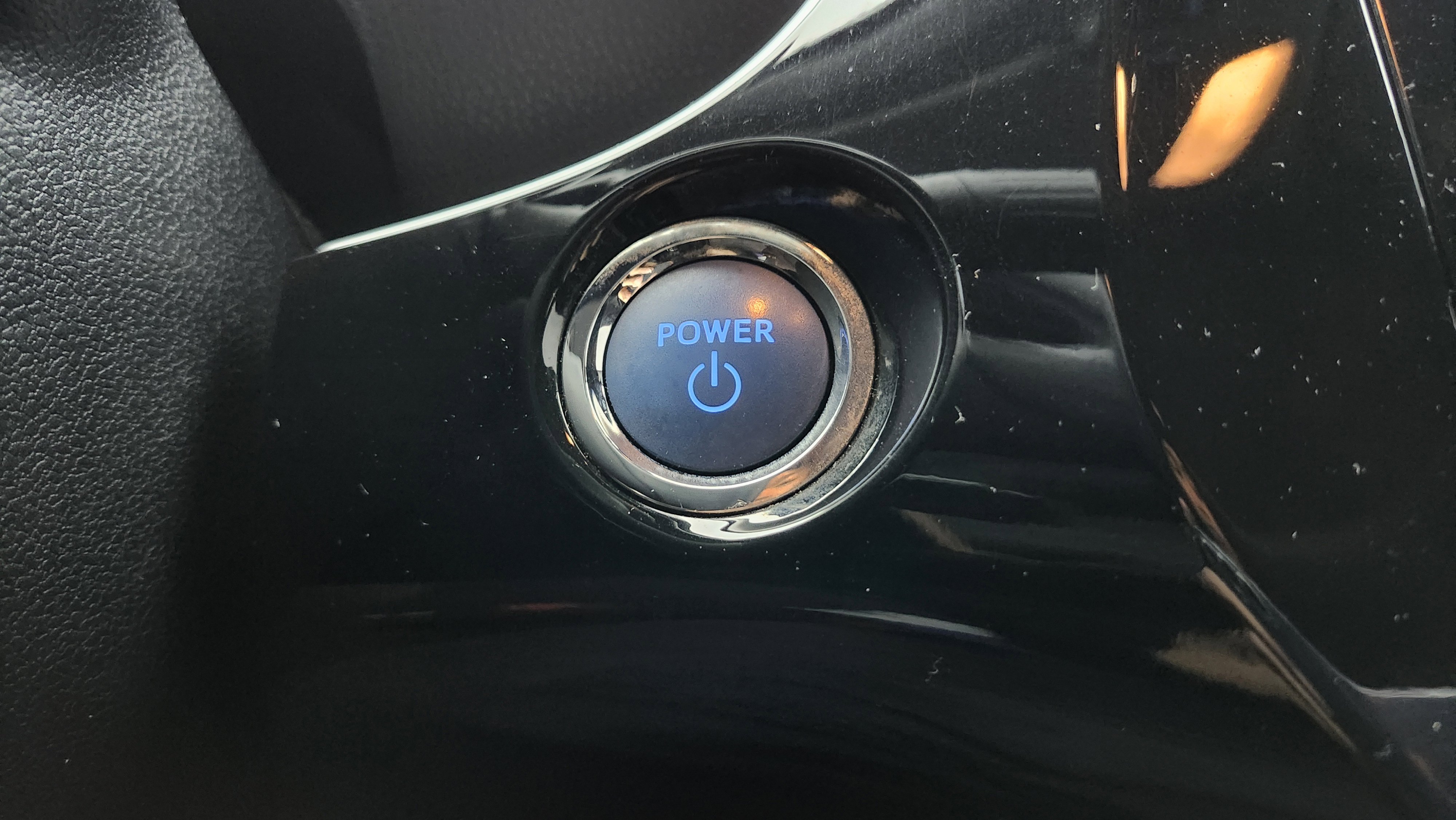 Used 2017 Toyota Prius Four image 9