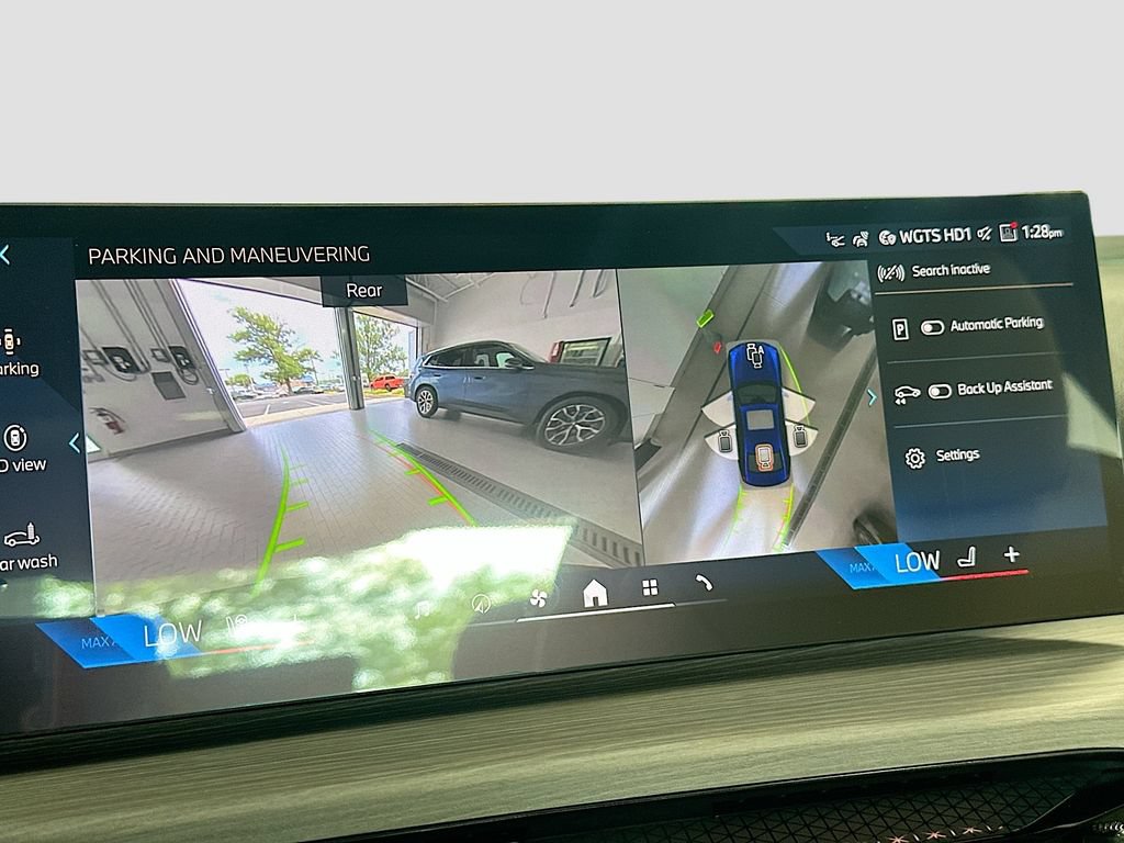 New 2026 BMW 330i xDrive Sedan w/ Premium Package AWD/4WD image 12